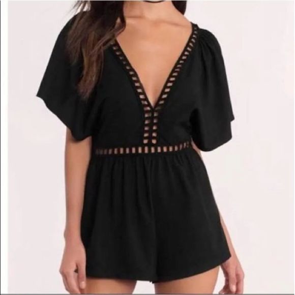 TOBI Crochet Strapped romper - Picture 1 of 9